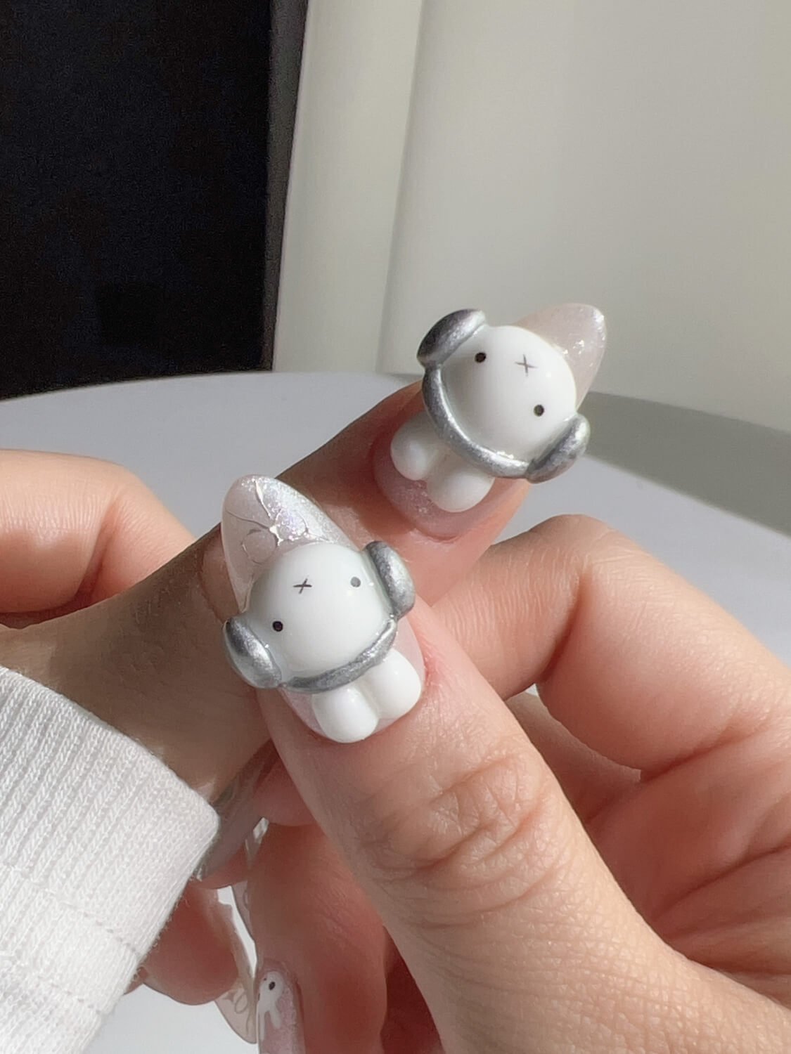 Miffy's Vacay Reusable Press On Nails