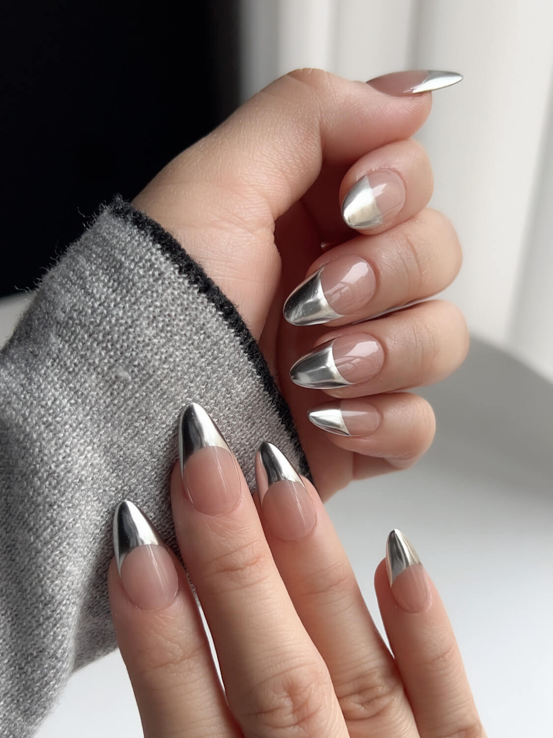 Silver Sleek Reusable Press On Nails