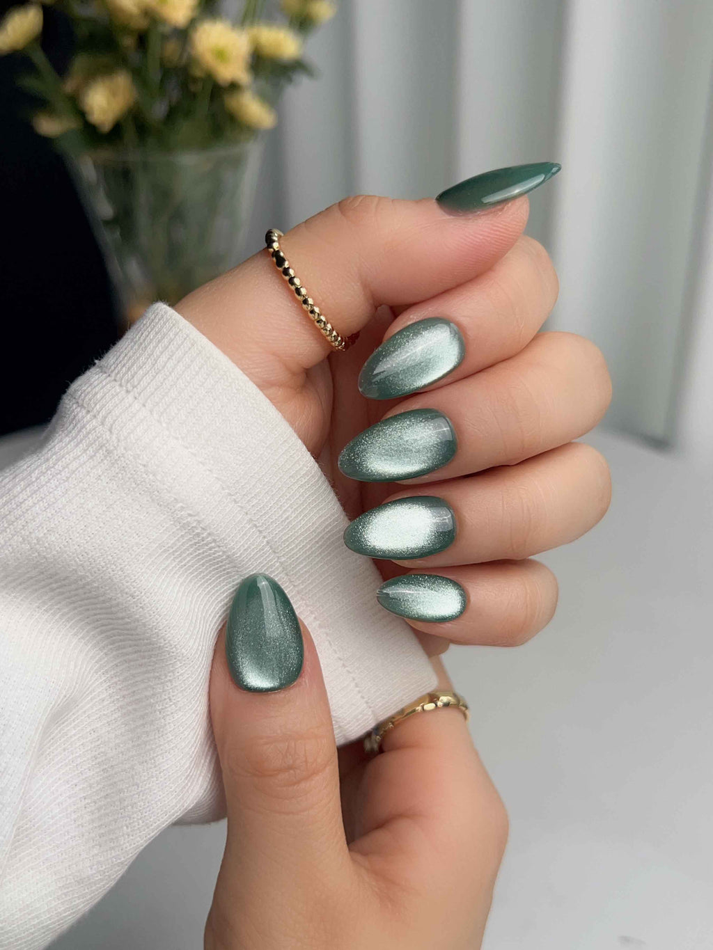 Mint Orb Reusable Press On Nails