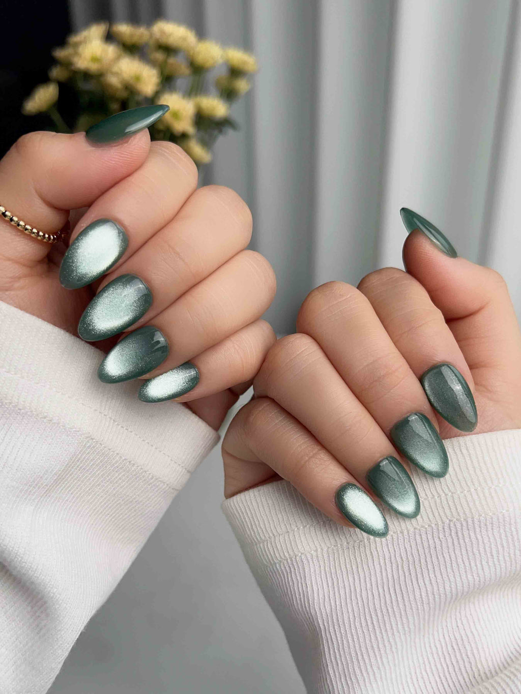 Mint Orb Reusable Press On Nails