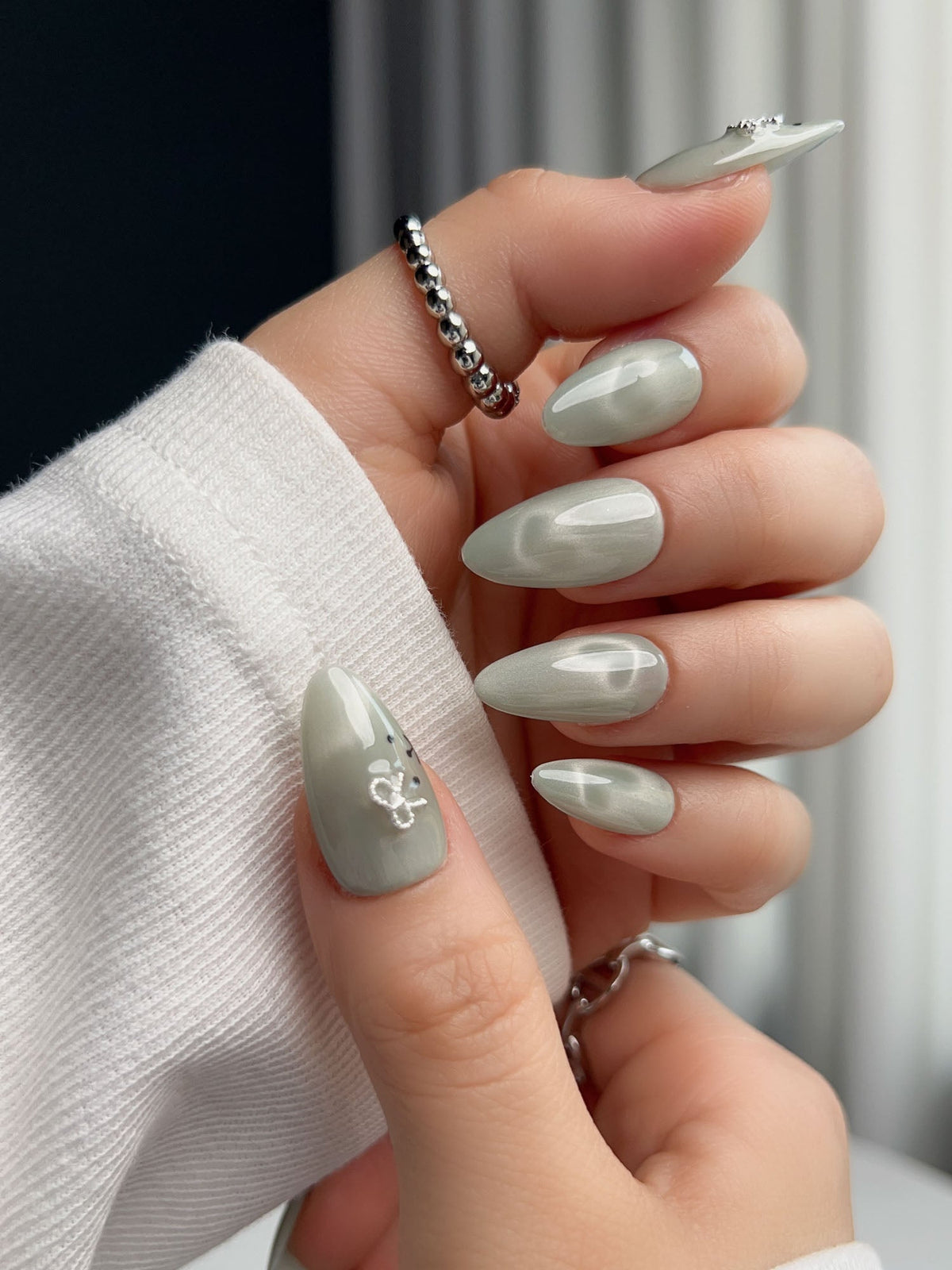 Thump Bunny_Mint Reusable Press On Nails