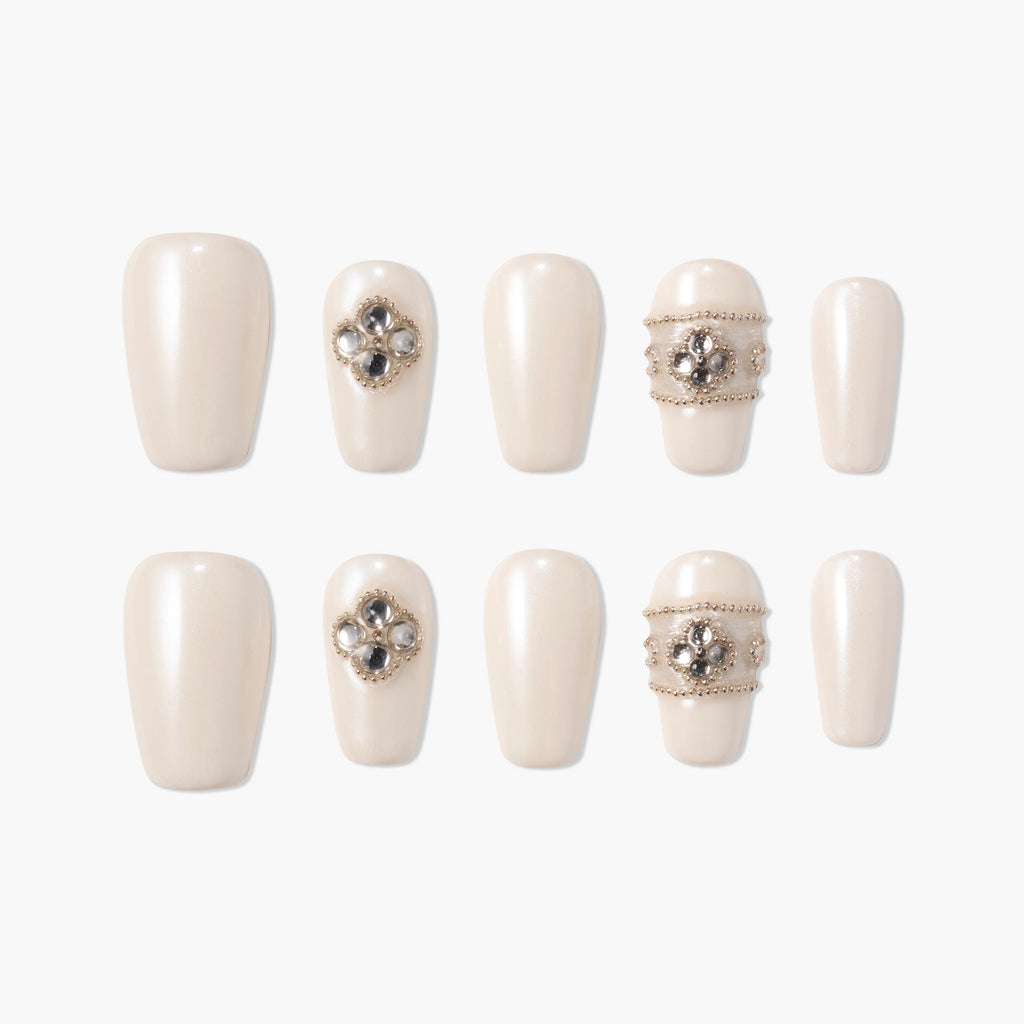 Ivory Vintage Gem (Short) Reusable Press On Nails