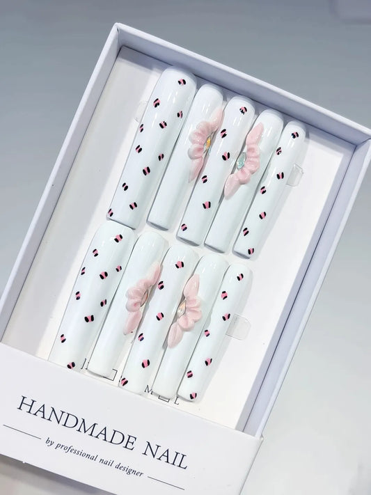 Long White Pink Square Abstract Bow 3D