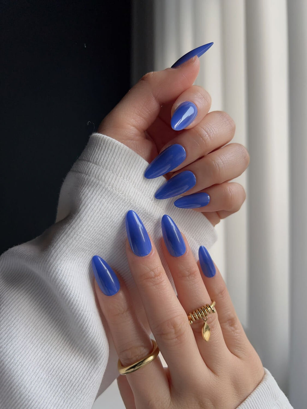 Vintage Blue Reusable Press On Nails
