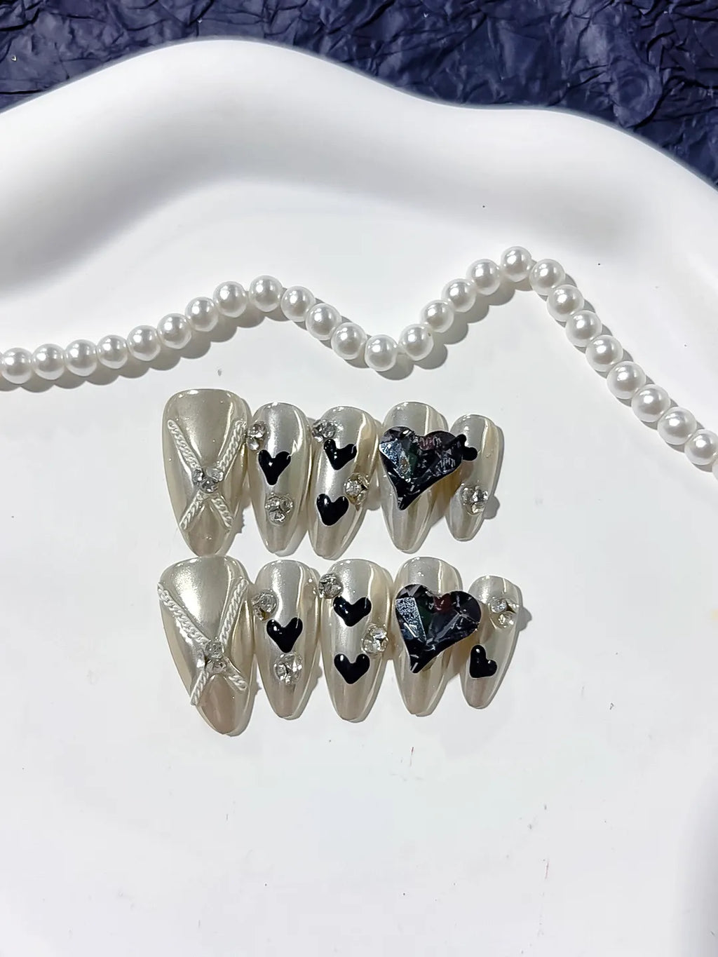 Medium Silver Black Almond Metallic Heart Bow