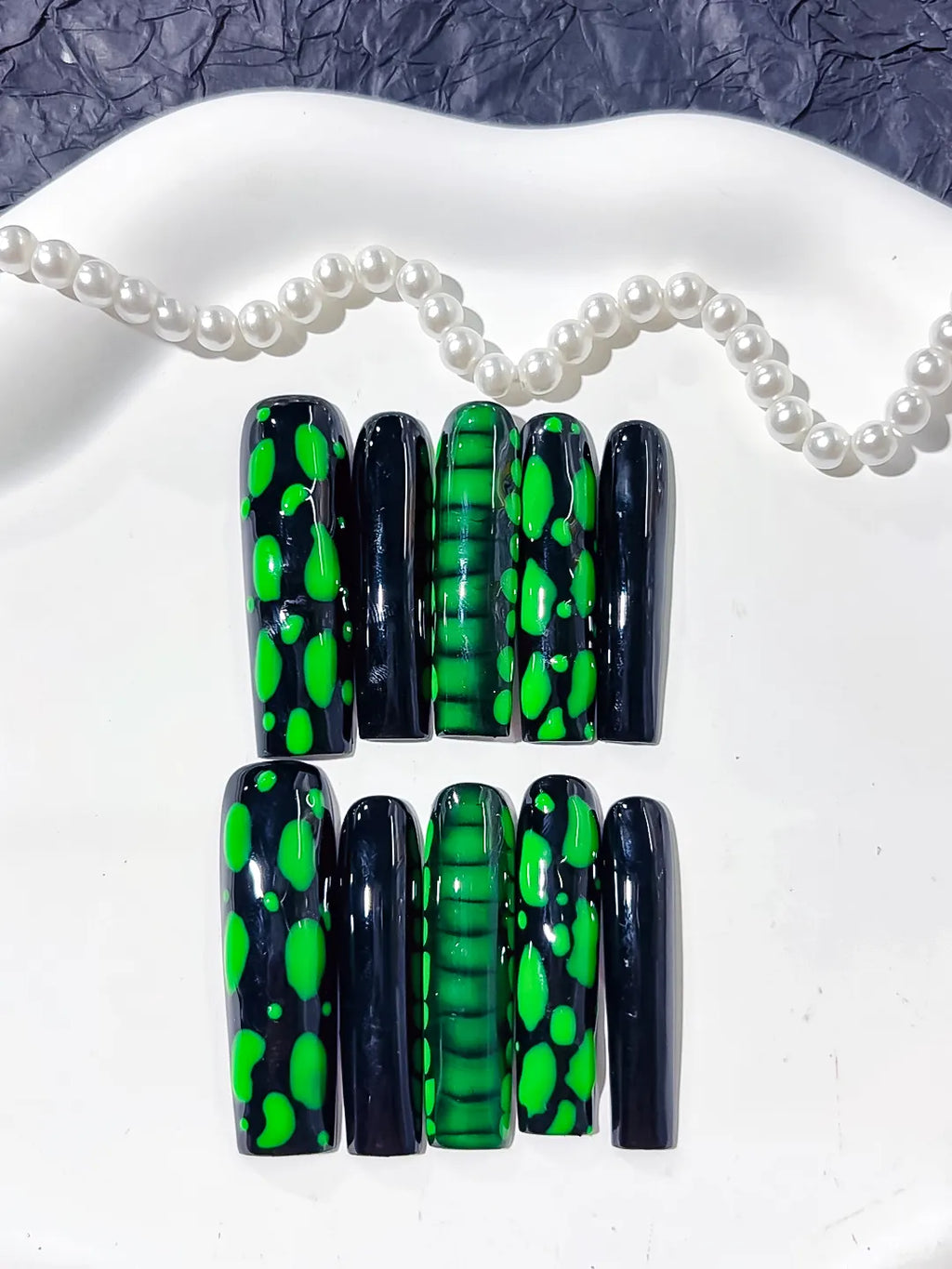 Long Black Green Square Abstract Blob Pattern 3D Texture