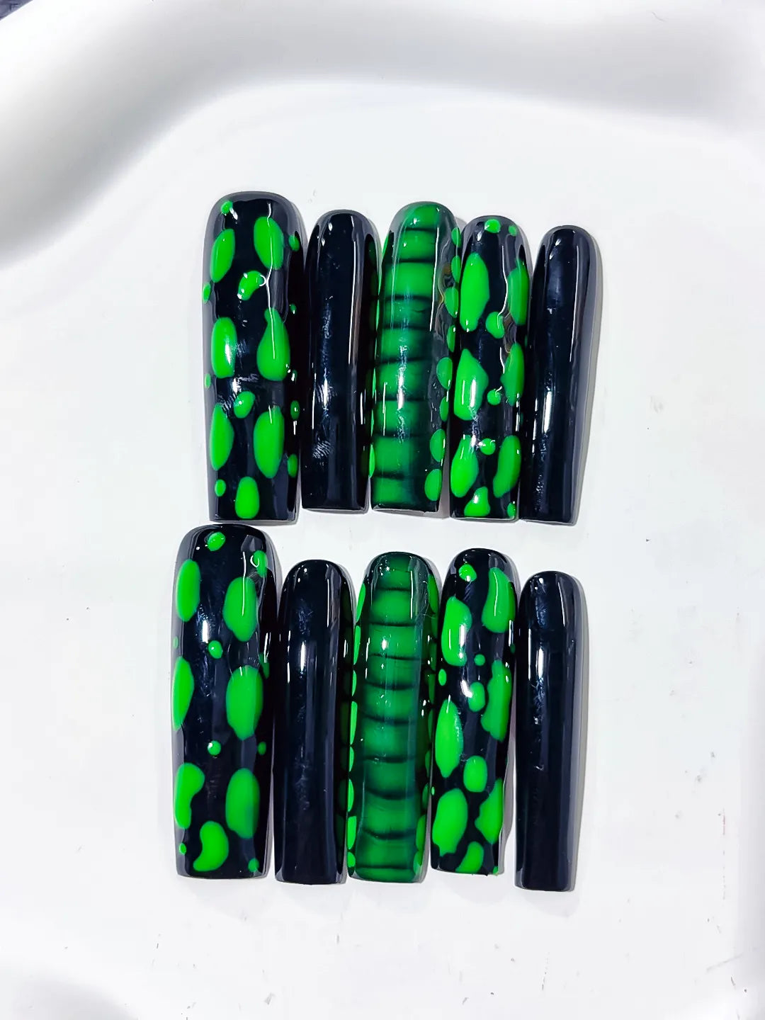 Long Black Green Square Abstract Blob Pattern 3D Texture