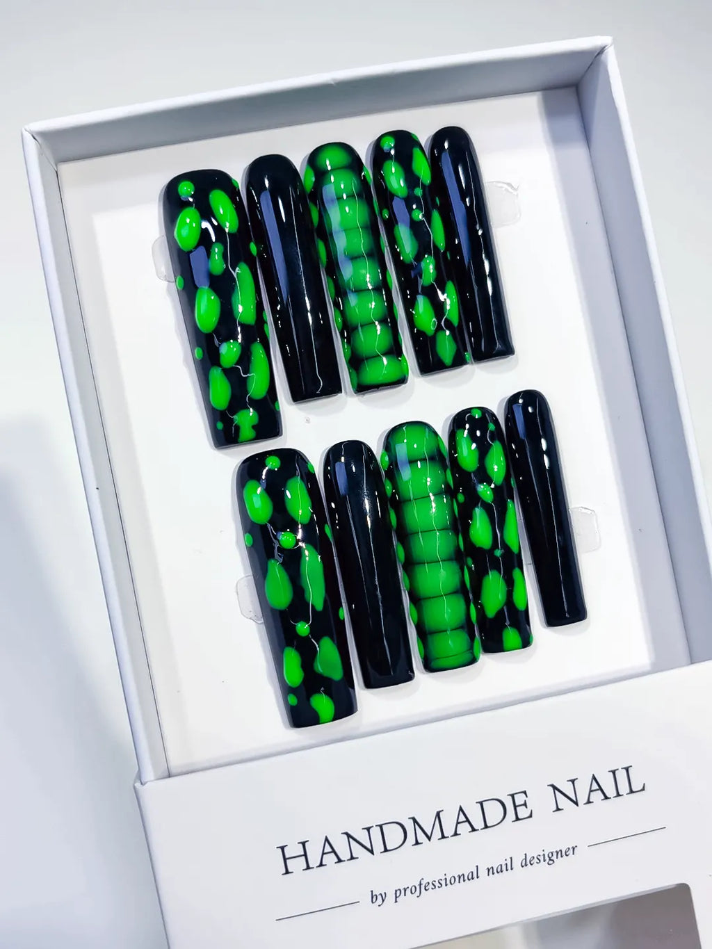 Long Black Green Square Abstract Blob Pattern 3D Texture