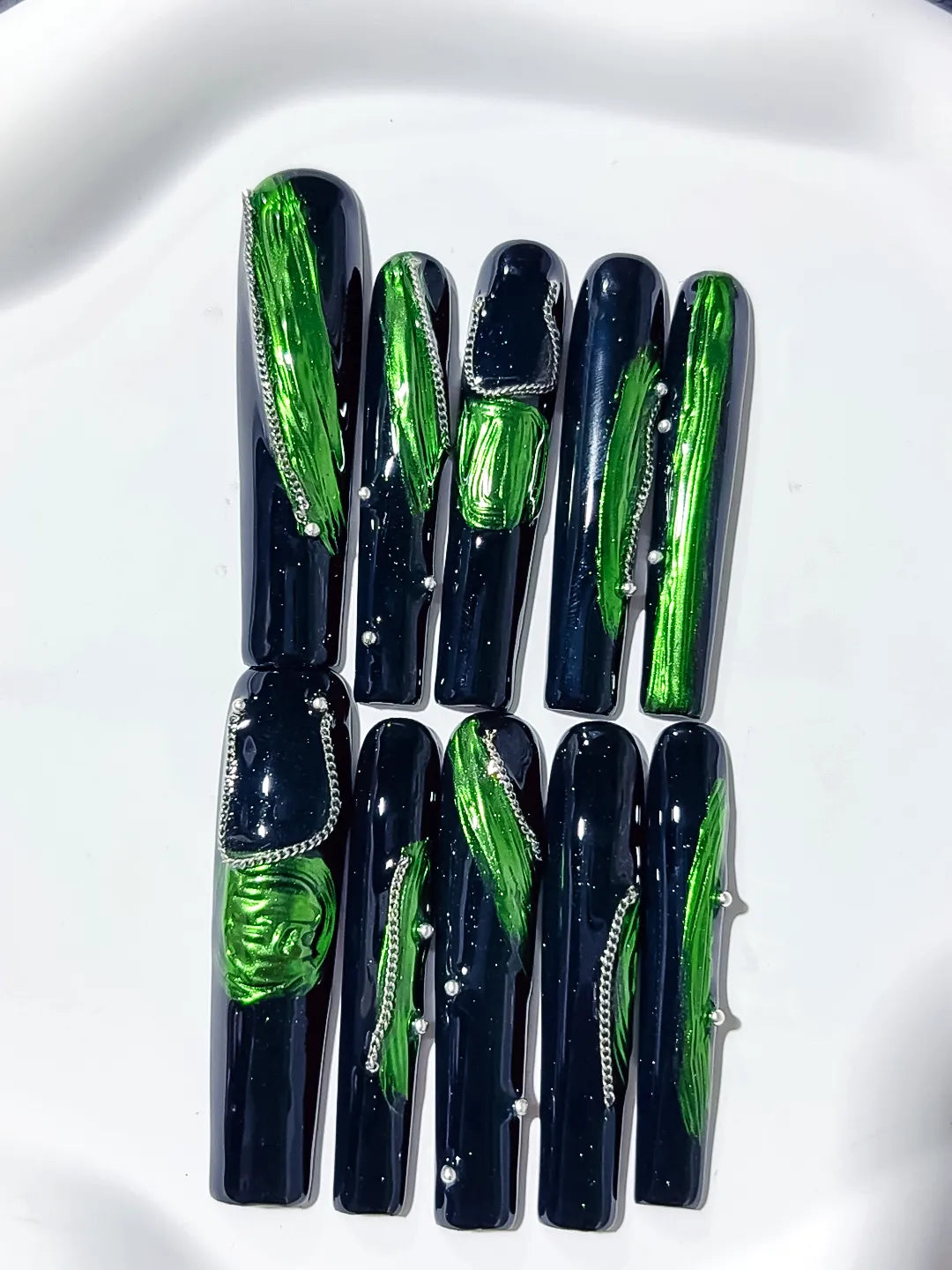 Long Black Green Square Metallic 3D Chain