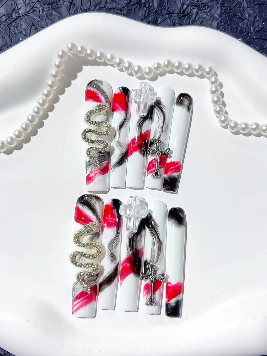 Long White Black Square Abstract Cross Snake
