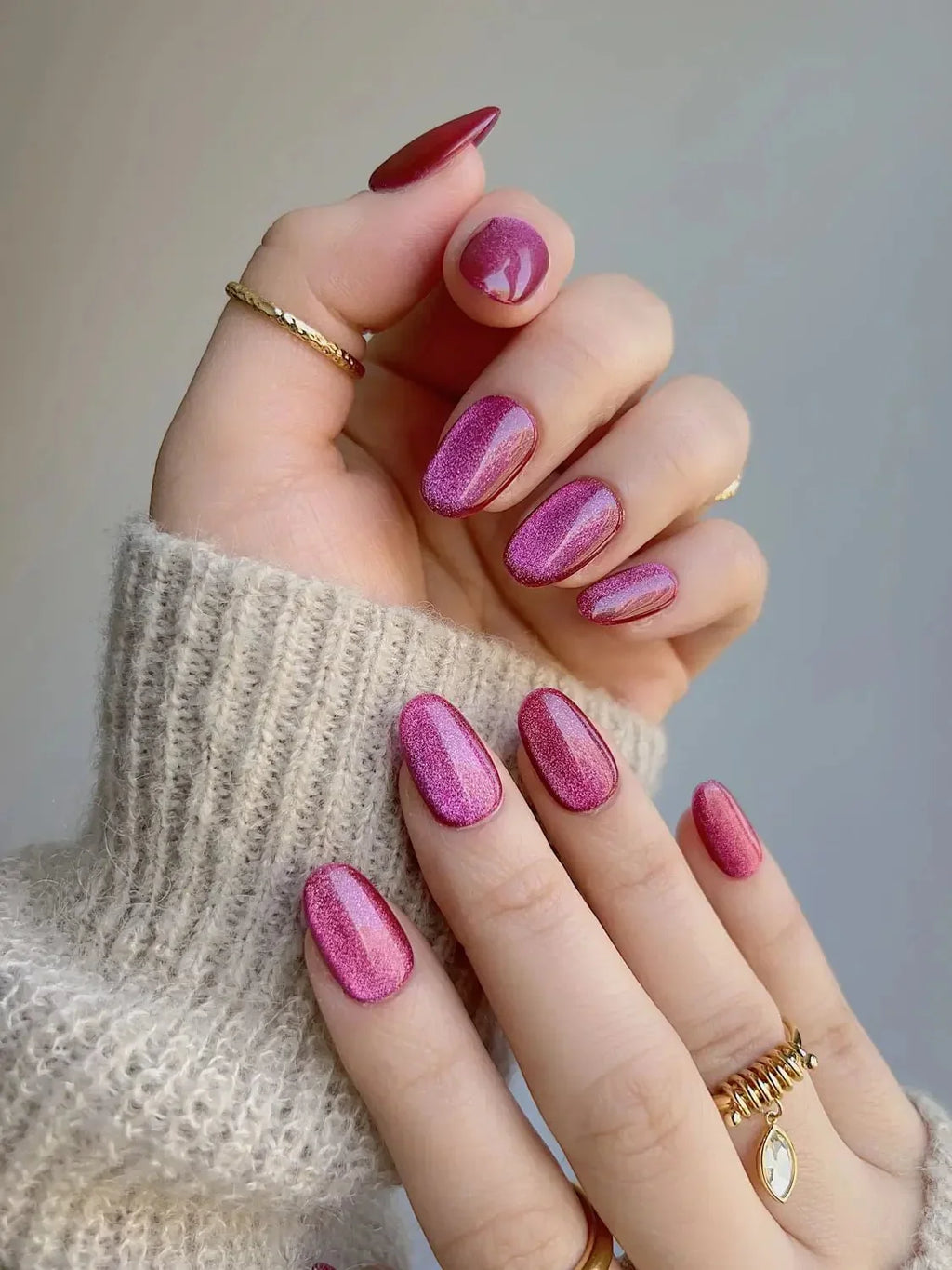 Fuchsia Cat Eye Reusable Press On Nails