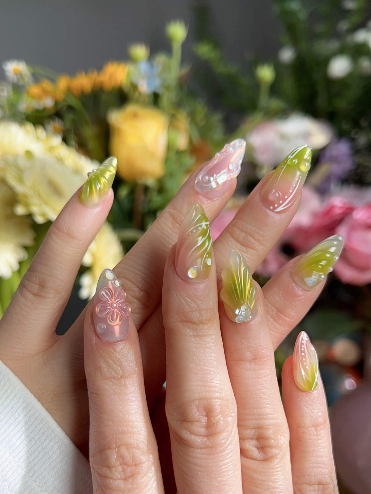 Aqua Spring Ripple Bloom Reusable Press On Nails