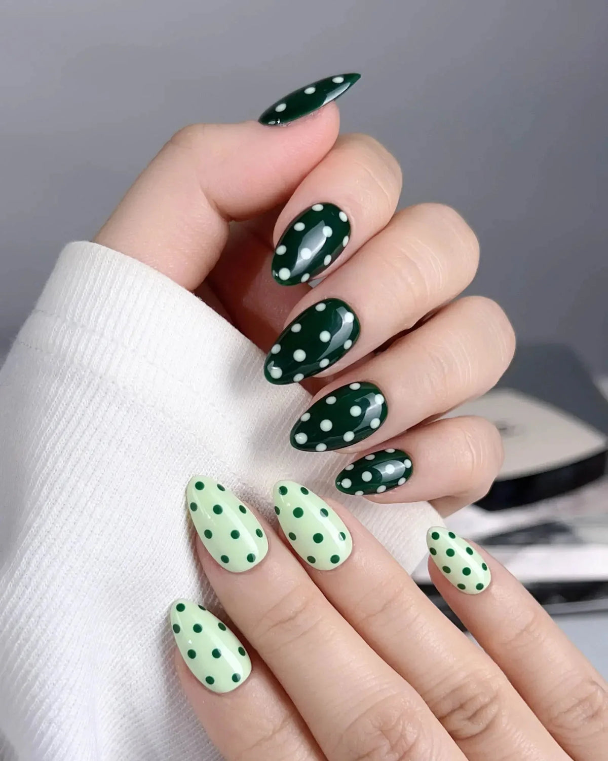 Avocado Shake Reusable Press On Nails