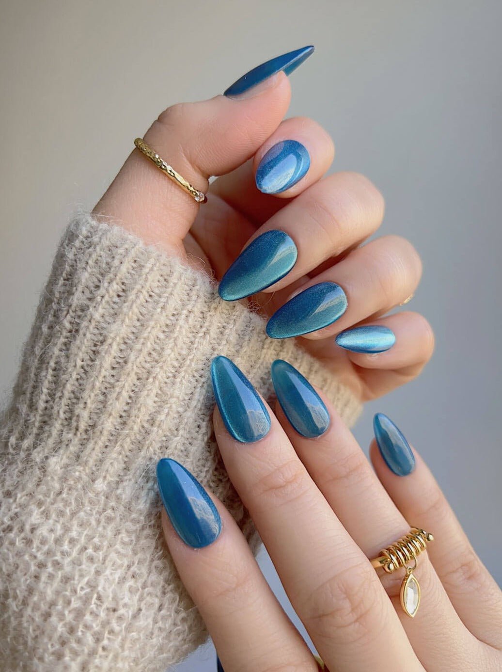 Blue Sky Cat Eye Reusable Press On Nails