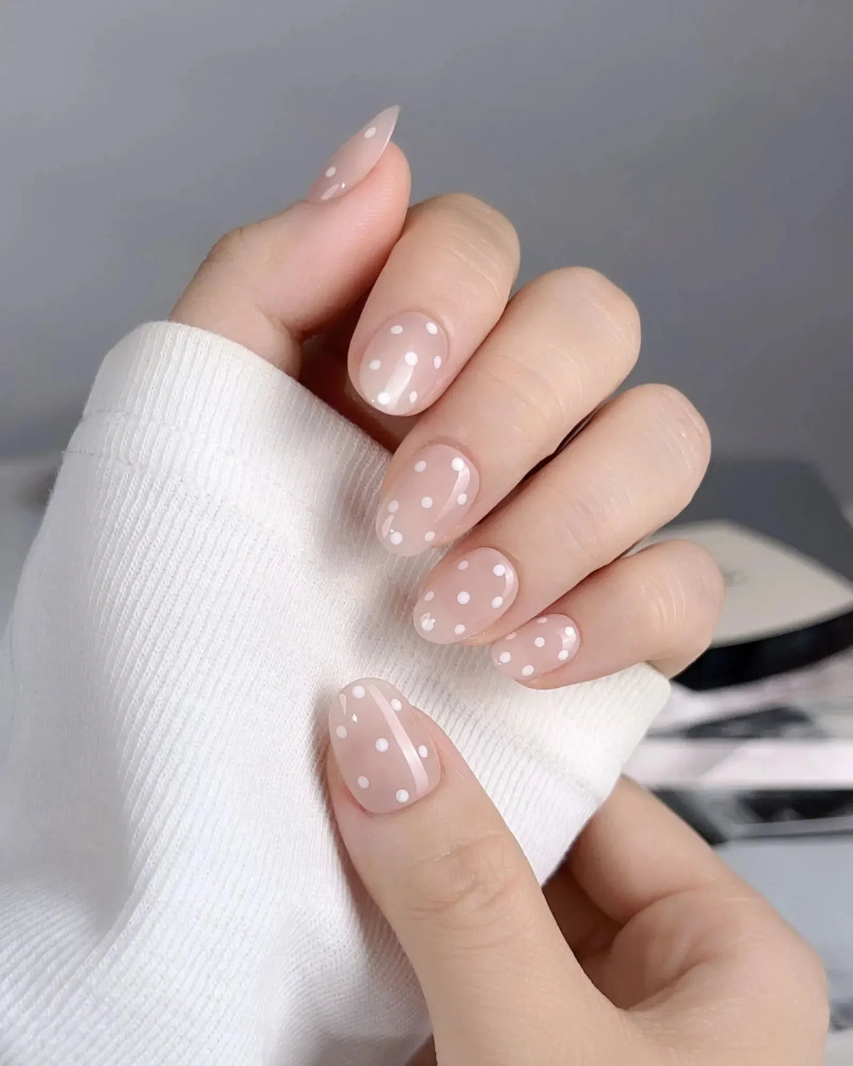 Cloud Cream Mini Reusable Press On Nails