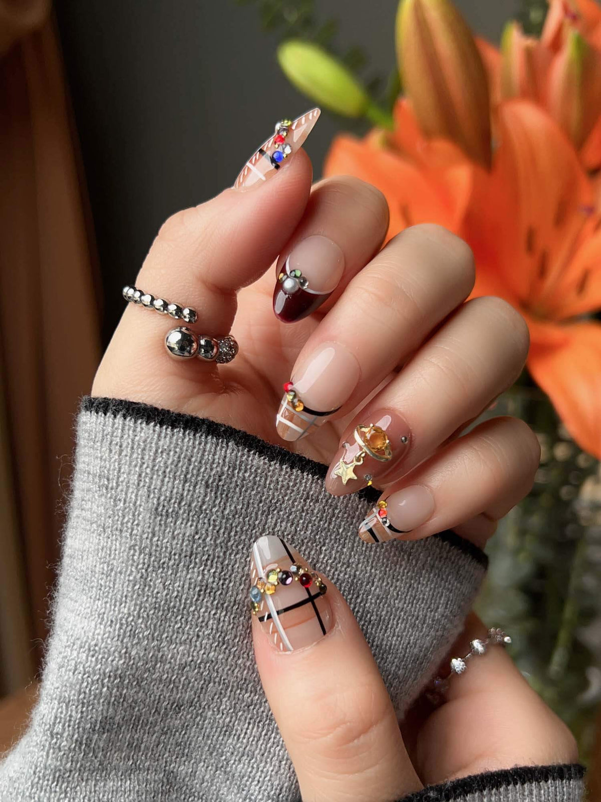 Cozy Plaid Reusable Press On Nails