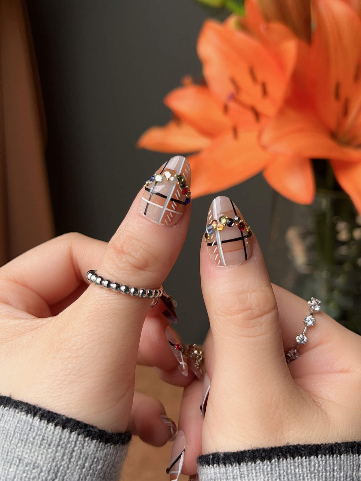 Cozy Plaid Reusable Press On Nails