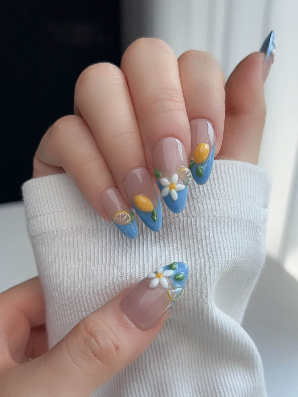 Lemon Grove Reusable Press On Nails