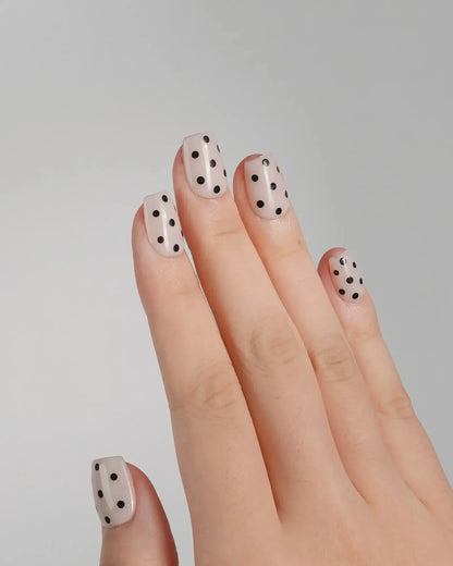 Dot Noir Mini Reusable Press On Nails