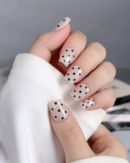 Dot Noir Mini Reusable Press On Nails