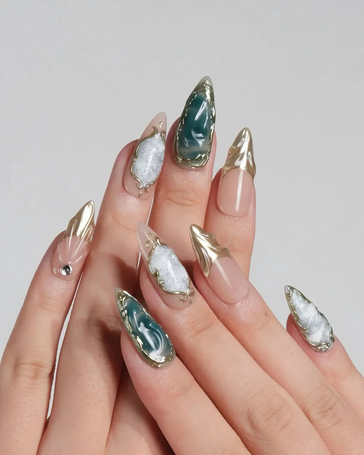Electric Muse Reusable Press On Nails