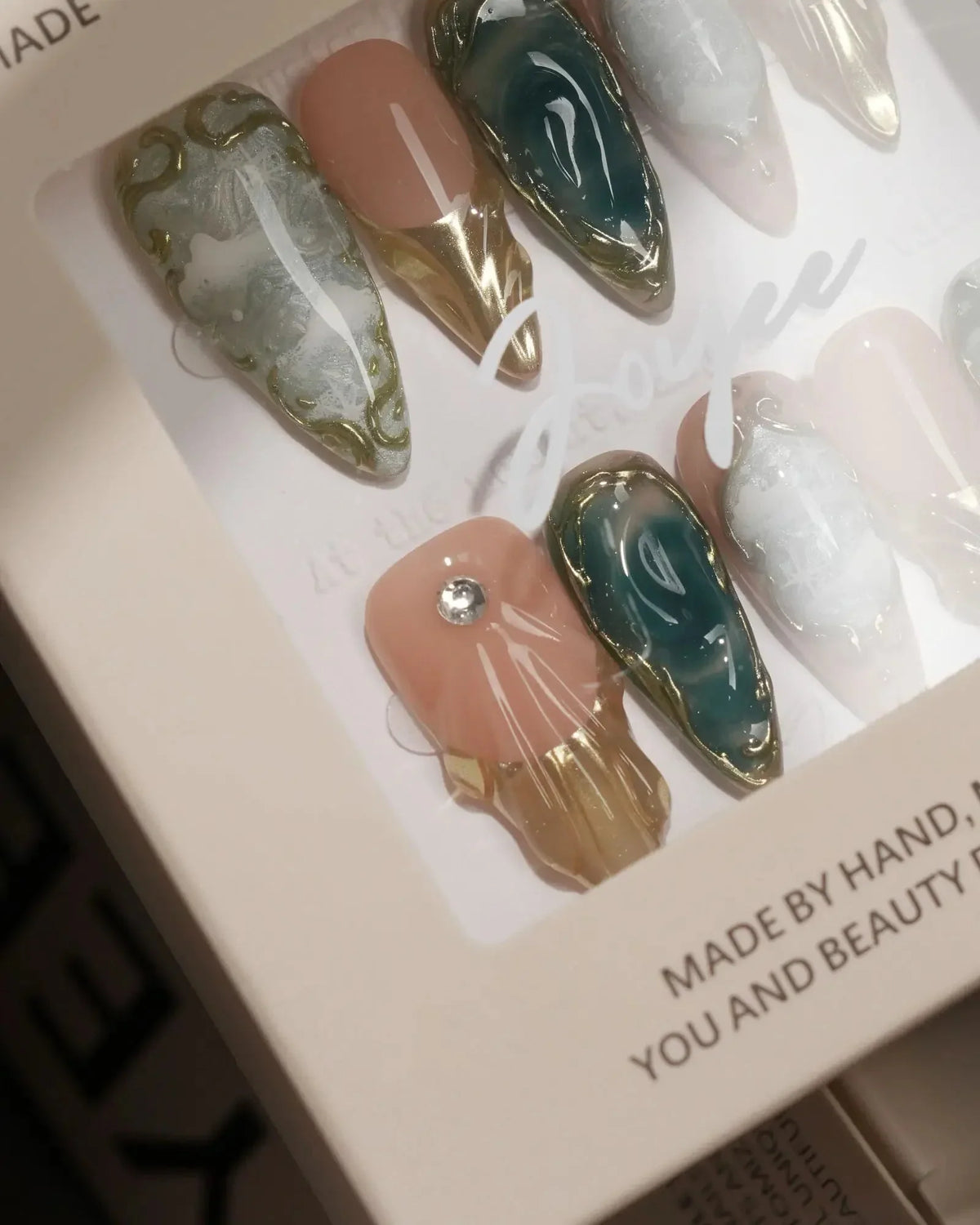 Electric Muse Reusable Press On Nails