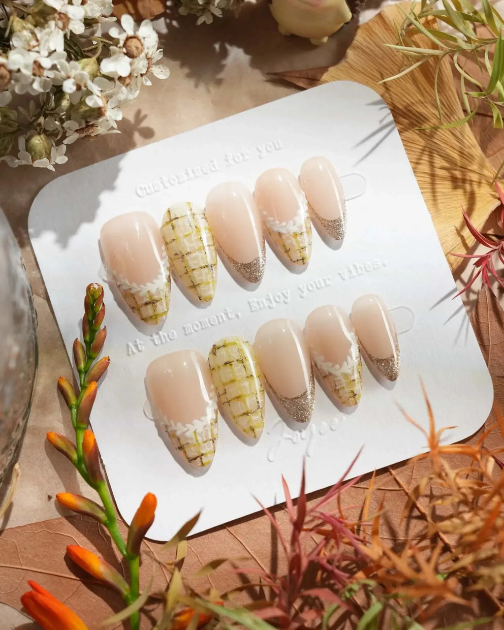 Tweed Light Reusable Press On Nails