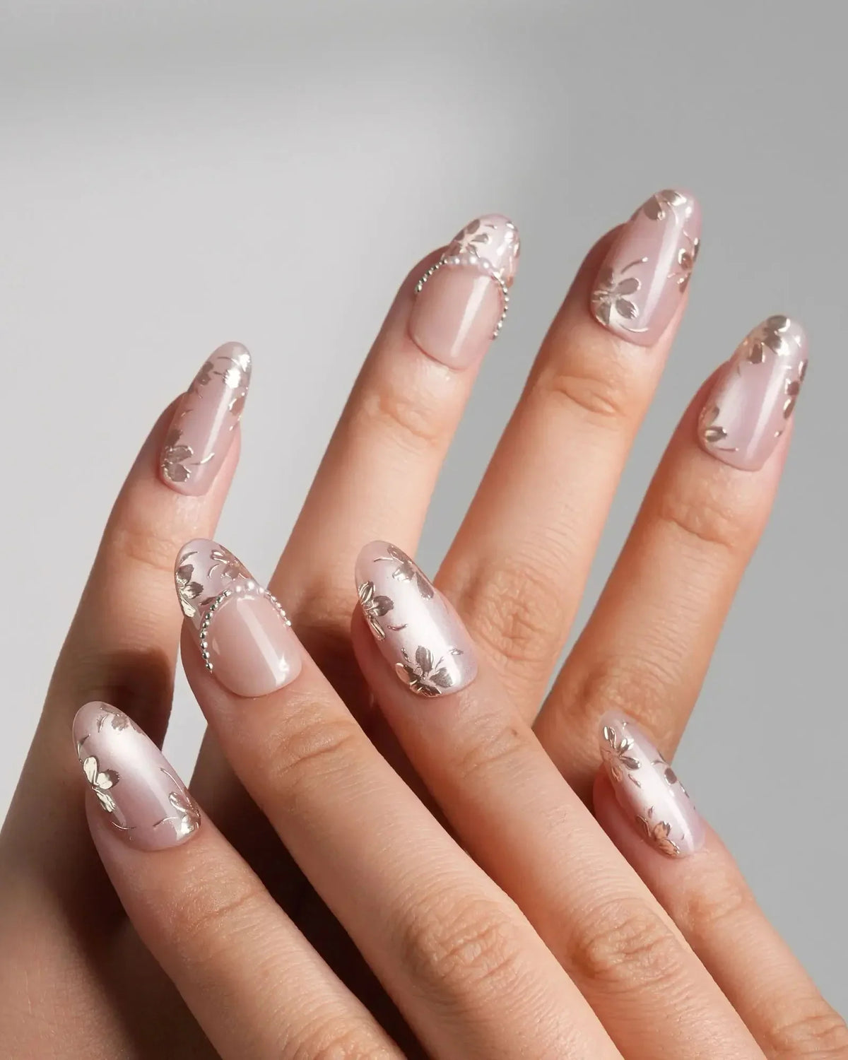 Falling Sakura Gold Reusable Press On Nails