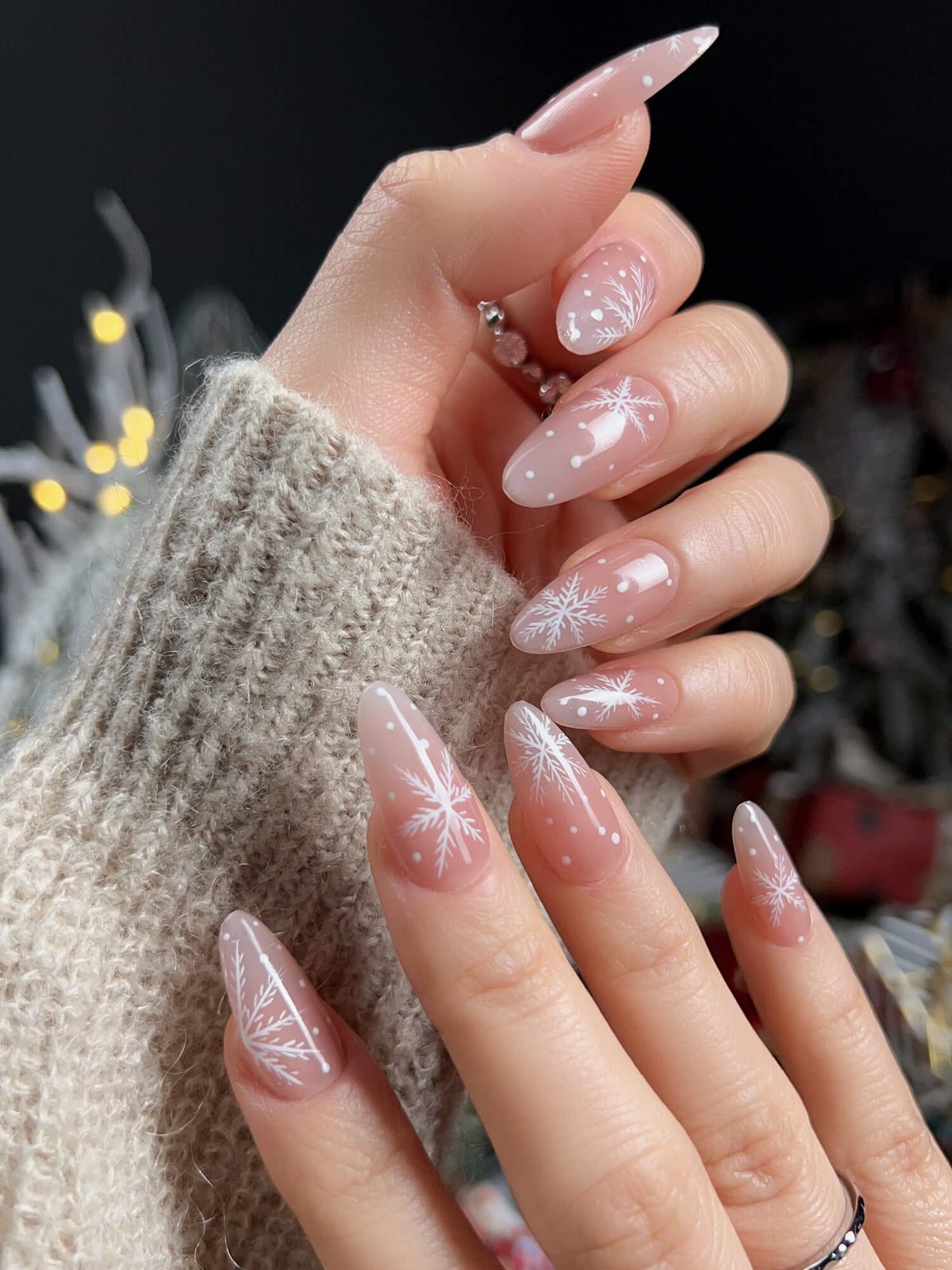 Frost Petals Reusable Press On Nails