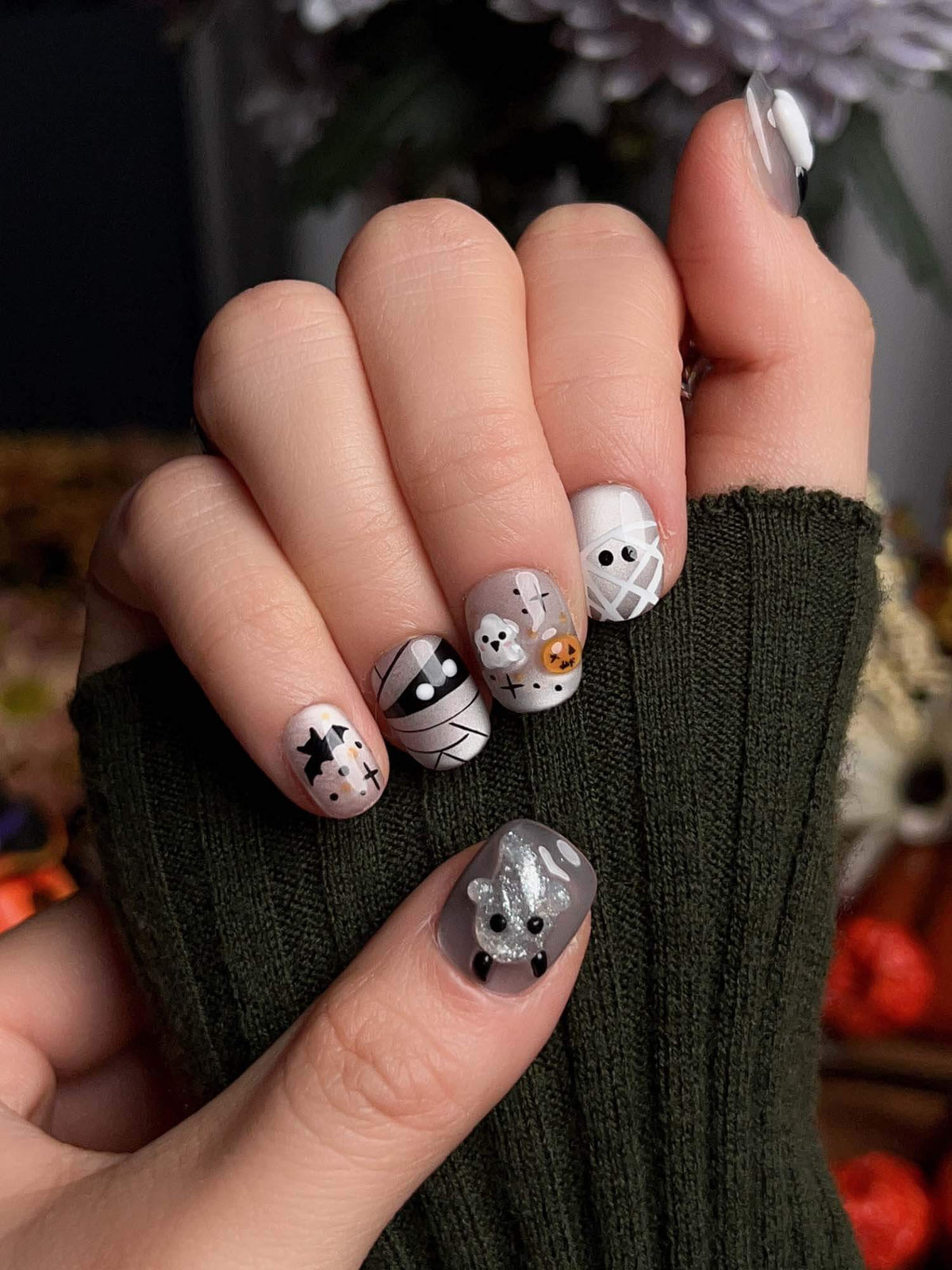 Ghost Coco Reusable Press On Nails