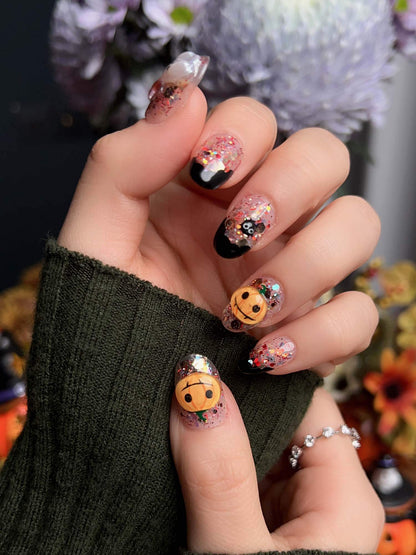 Ghost Kiki Reusable Press On Nails