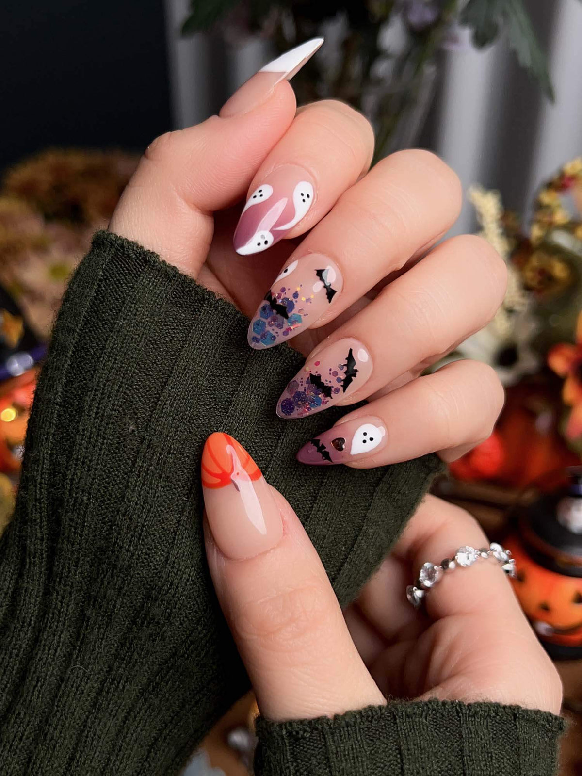 Ghostlight Reusable Press On Nails