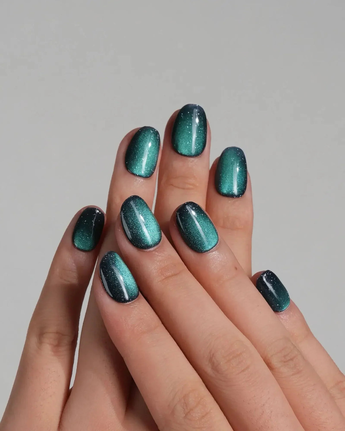 Glint Aurora Reusable Press On Nails