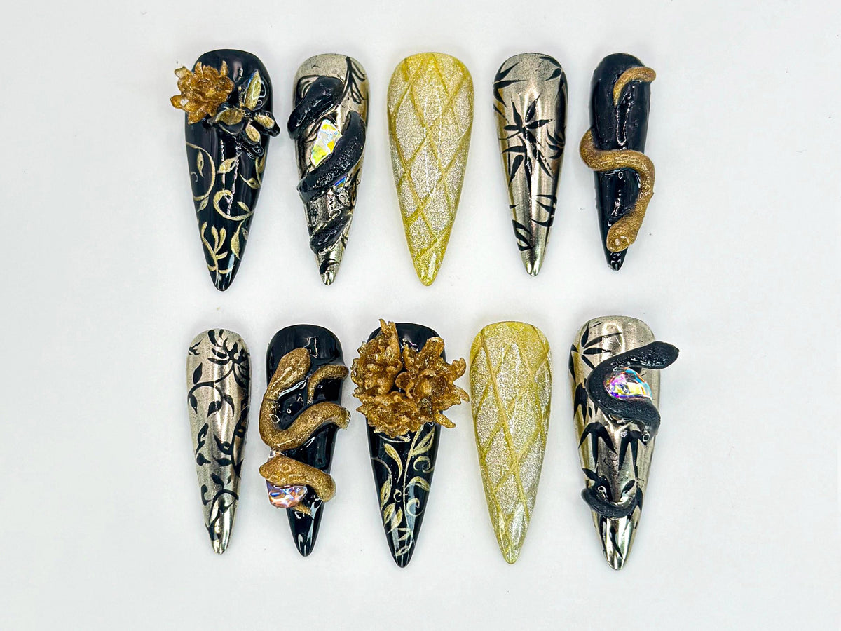 Unique Snake-Inspired Press On Nails | Handmade Snake-Inspired Black & Gold Nail Set | Elegant 3D Snake Design | Long Stiletto Nail |JC637HC