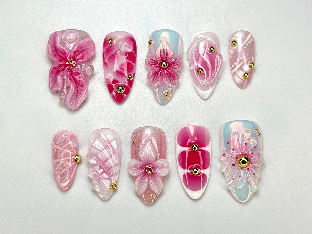 Romantic Blush Pink Press-On Nails | Handmade Floral Nail Art | Glossy Floral Nail Design| Blush Pink & Gold Nails | Luxury Nail Art|JC696HC