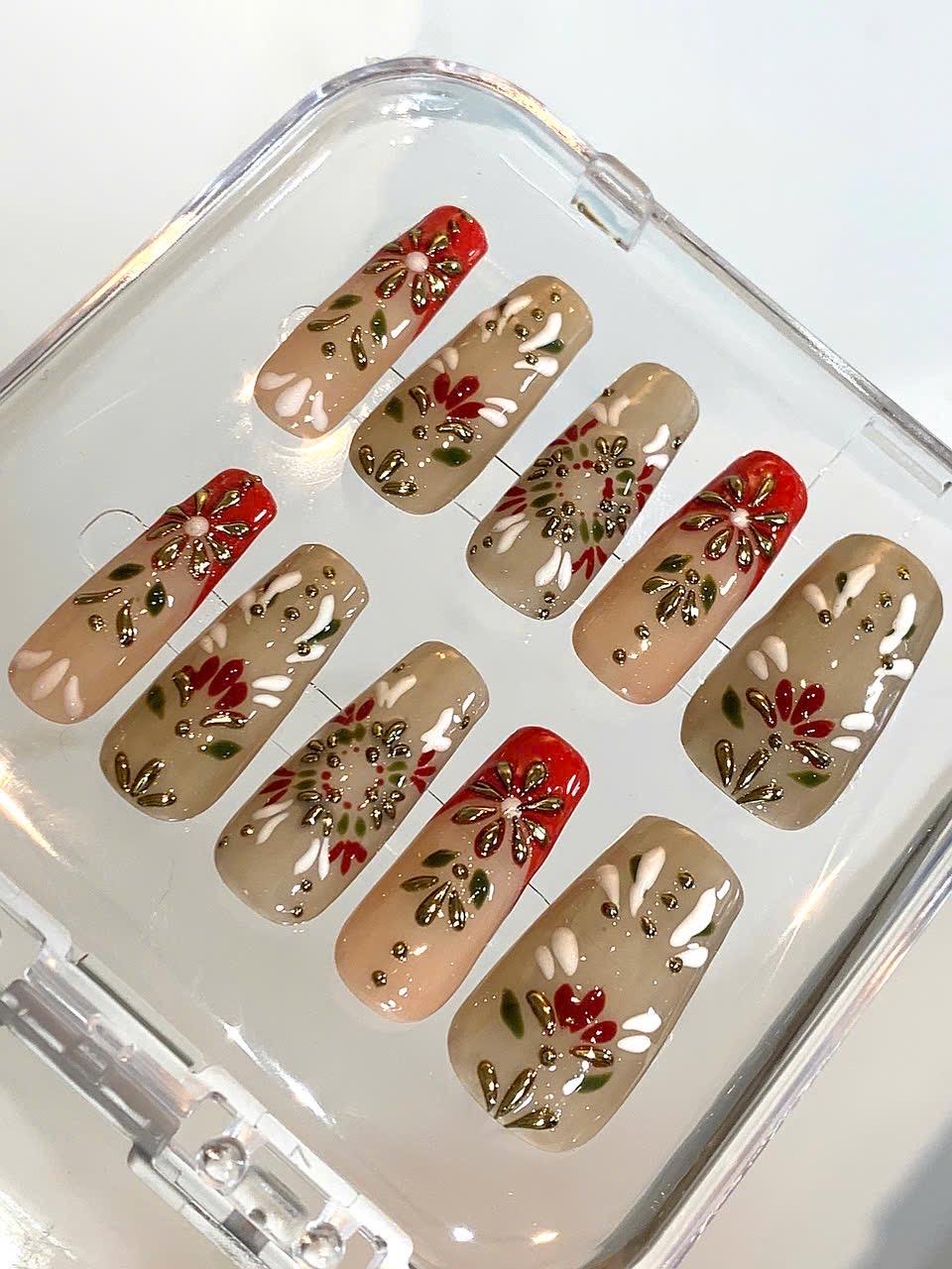 Vintage Floral Press On Nails: Red & Olive Green 3D Nail Art