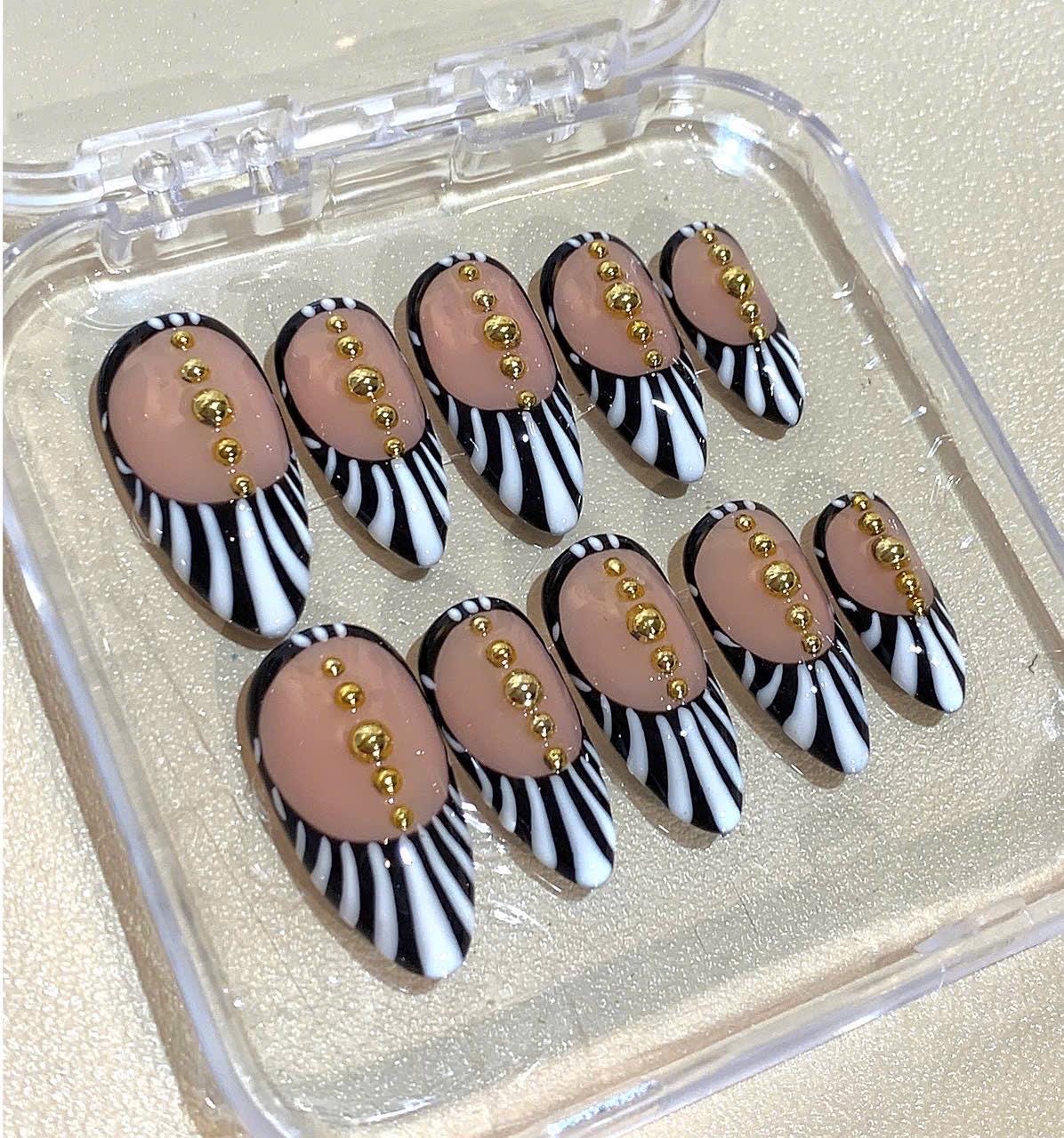 Handmade Zebra Stripe Press On Nails: Black, White & Gold