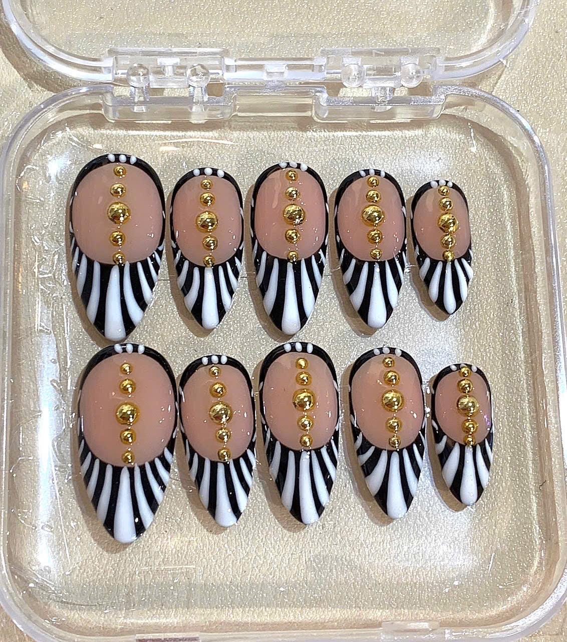 Handmade Zebra Stripe Press On Nails: Black, White & Gold