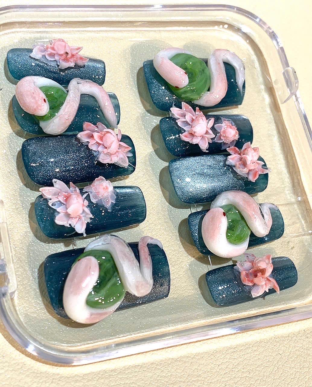 3D Snake & Lotus Press On Nails: Dark Green Floral Nail Art