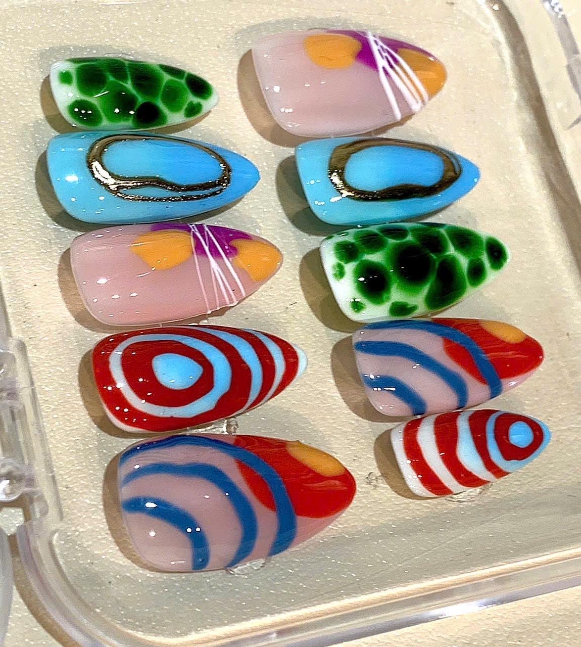 Handmade Abstract Geometric Press On Nails: Swirl Marble Retro Design
