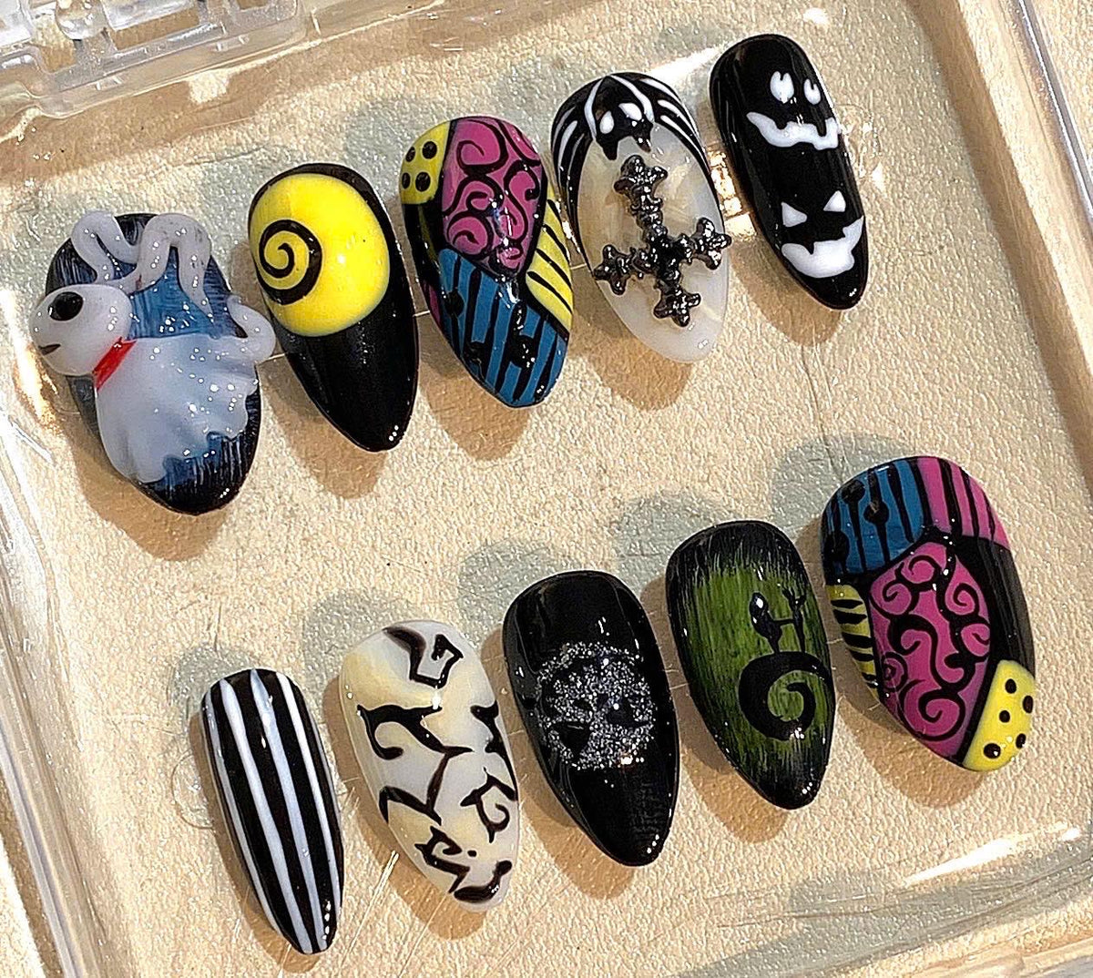 Nightmare Before Christmas Press On Nails: Spooky Handmade Gothic Nail Art