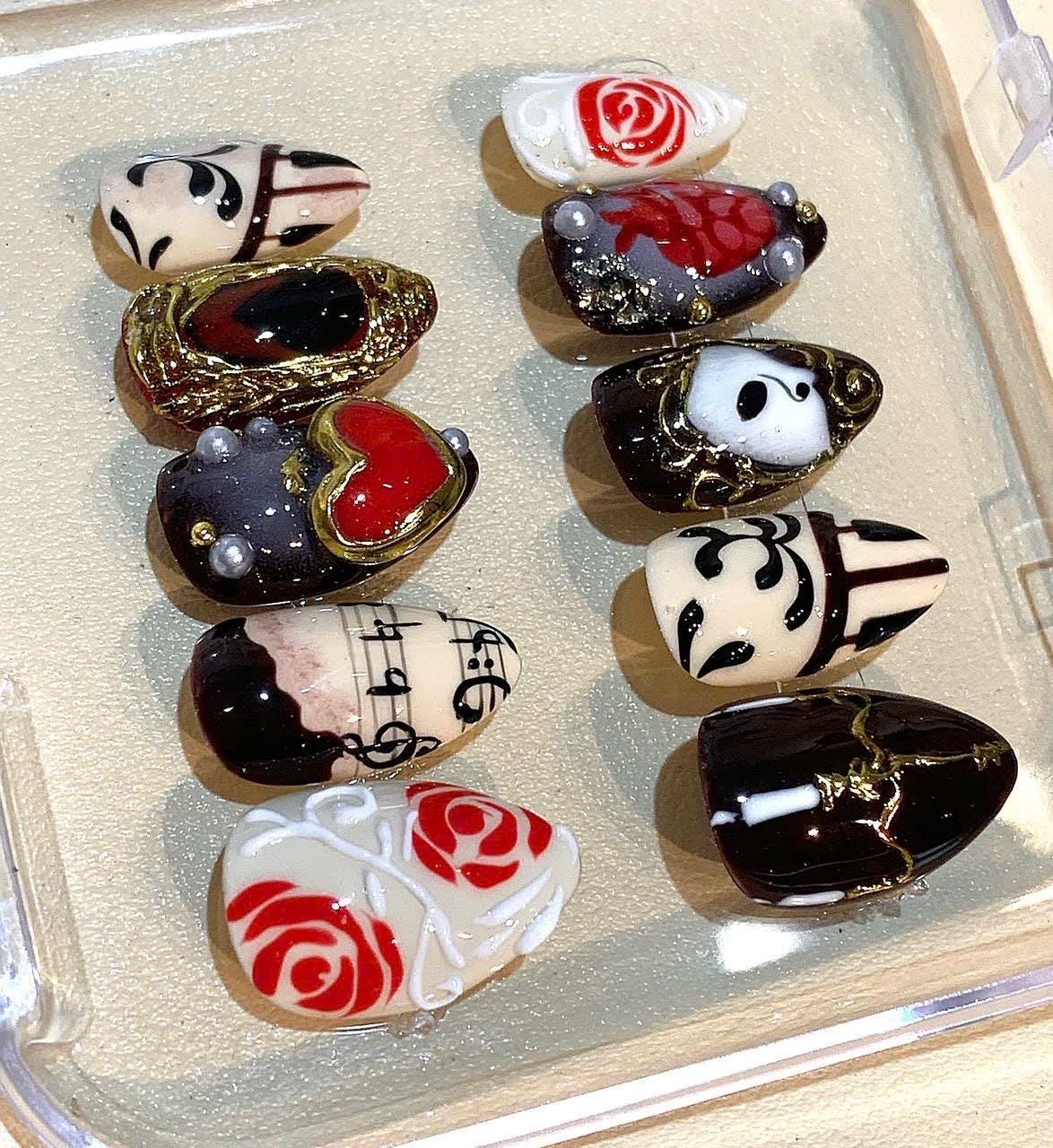Phantom of the Opera Press On Nails: Gothic Rose Music Note Nail Art