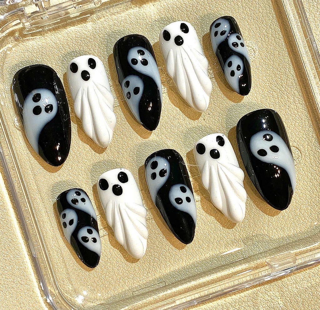 Halloween Ghost Press On Nails: 3D Black and White False Nails