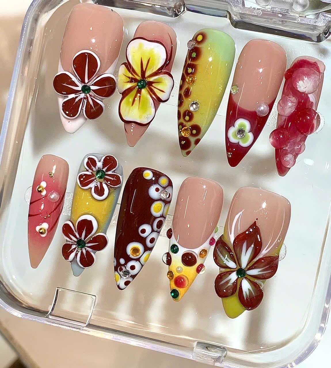 Retro Floral Press On Nails – Tropical 3D Summer Nail Set