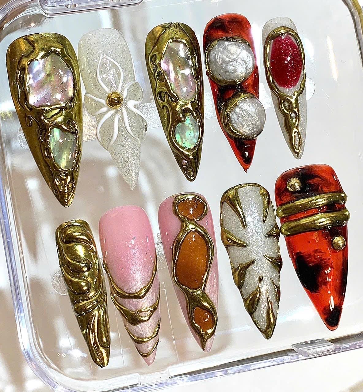 Gold 3D Press On Nails – Pearl, Crystal & Floral Luxury Nail Set