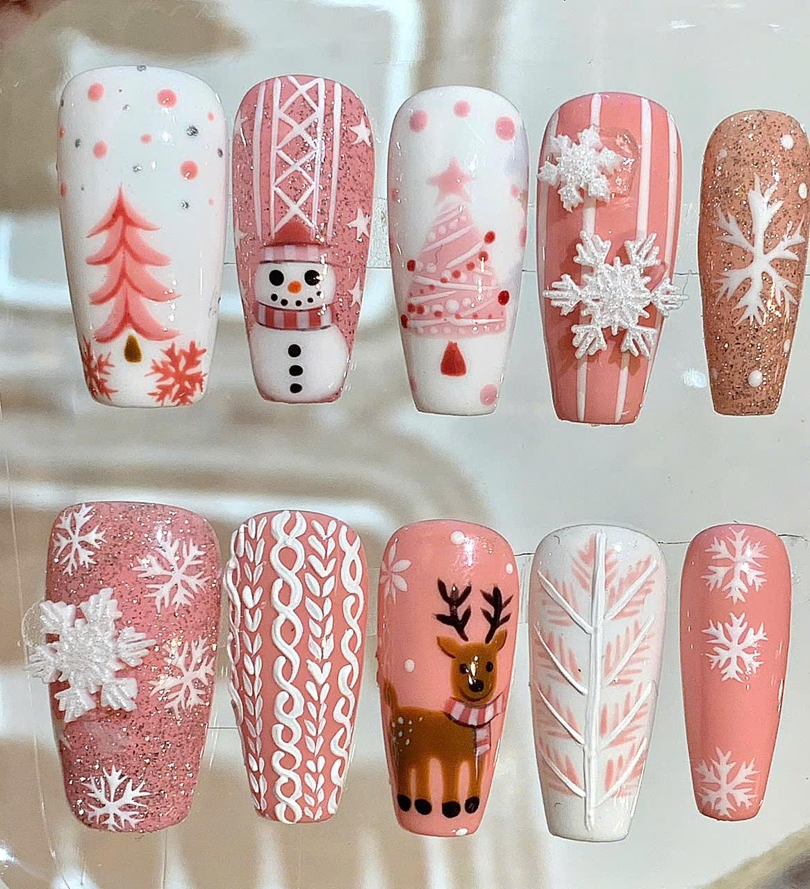 Pink Christmas Press On Nails – Holiday Nail Art Set