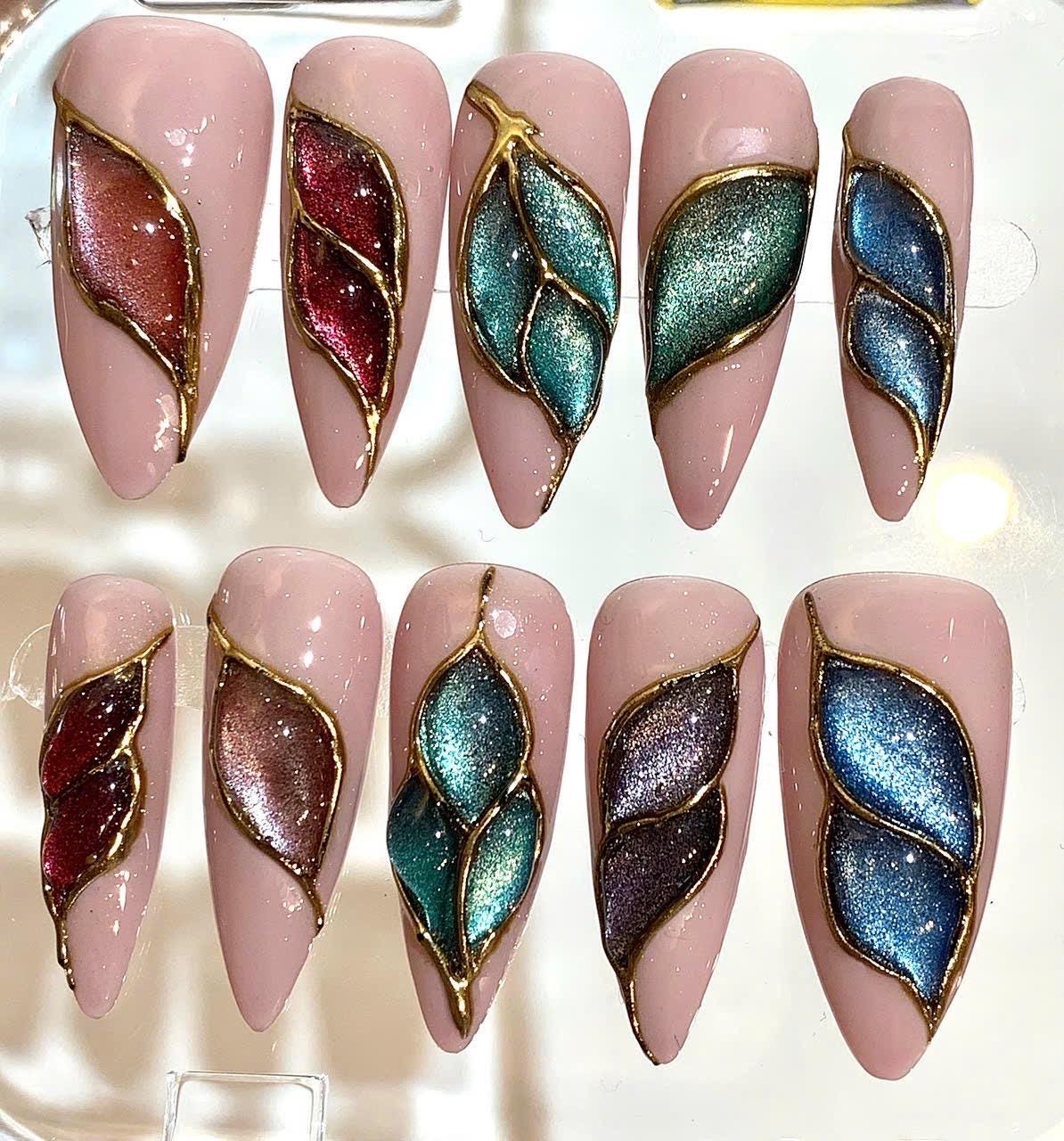 Metallic Leaf Press On Nails – Elegant Nude Gold Design