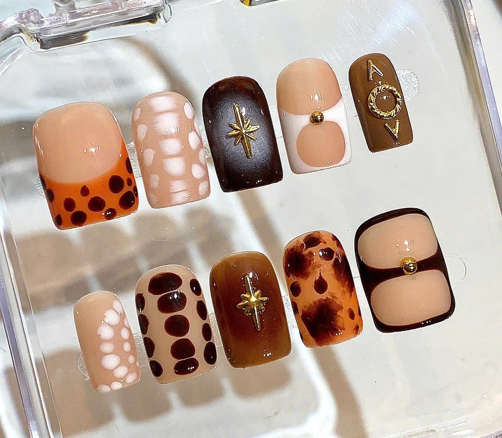 Brown Nude Press On Nails – Retro Dot & Geometric Design Nail Set