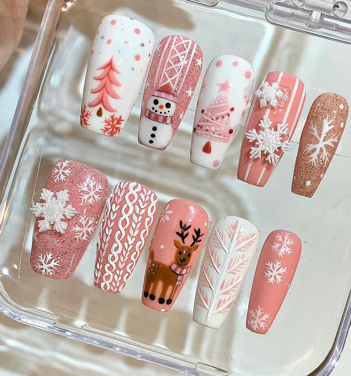 Pink Christmas Press On Nails – Holiday Nail Art Set