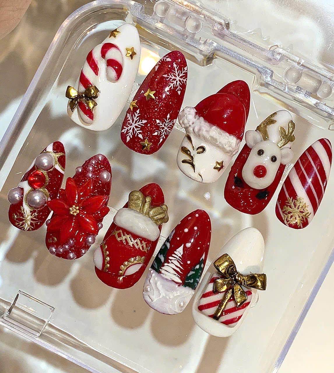 Christmas Press On Nails – Santa, Reindeer & Candy Cane Holiday Nail Set